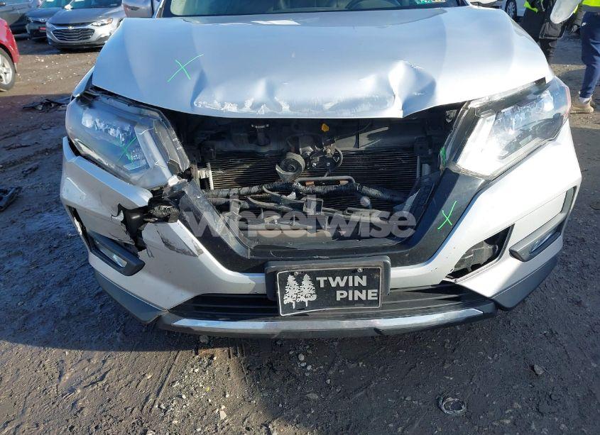 Photo 6 of 2017 Nissan Rogue SV (VIN JN8AT2MV3HW254859)