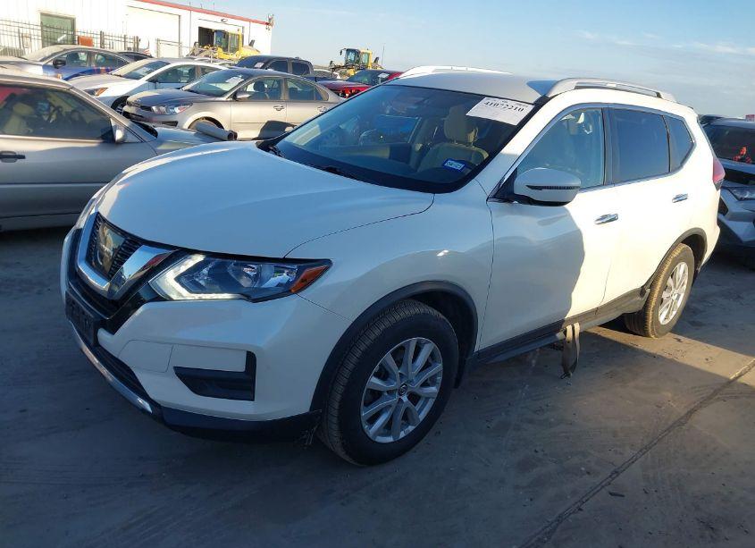 Photo 2 of 2017 Nissan Rogue SV (VIN JN8AT2MV3HW273721)