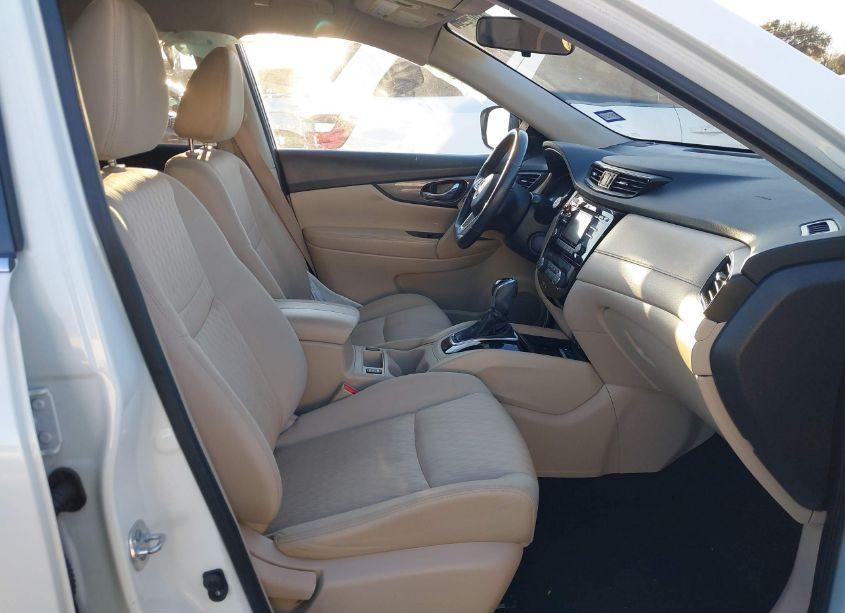 Photo 5 of 2017 Nissan Rogue SV (VIN JN8AT2MV3HW273721)