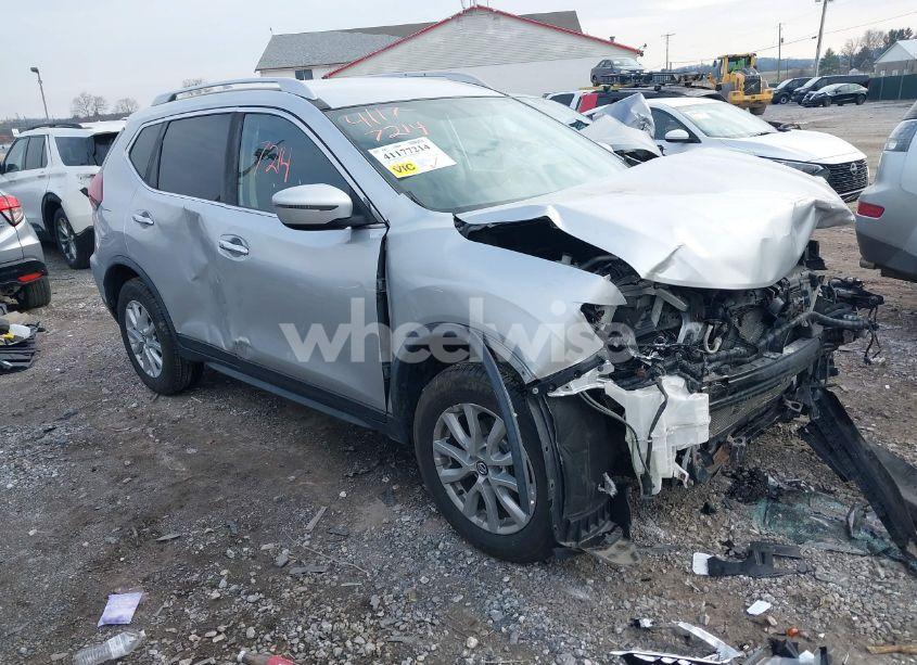 2018 Nissan Rogue SV (VIN JN8AT2MV3JW303628) main photo