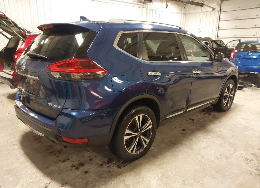 Photo 4 of 2018 Nissan Rogue SL (VIN JN8AT2MV3JW319425)