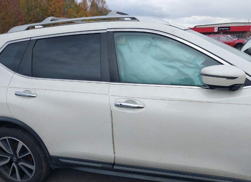 Photo 12 of 2018 Nissan Rogue SL (VIN JN8AT2MV3JW323202)