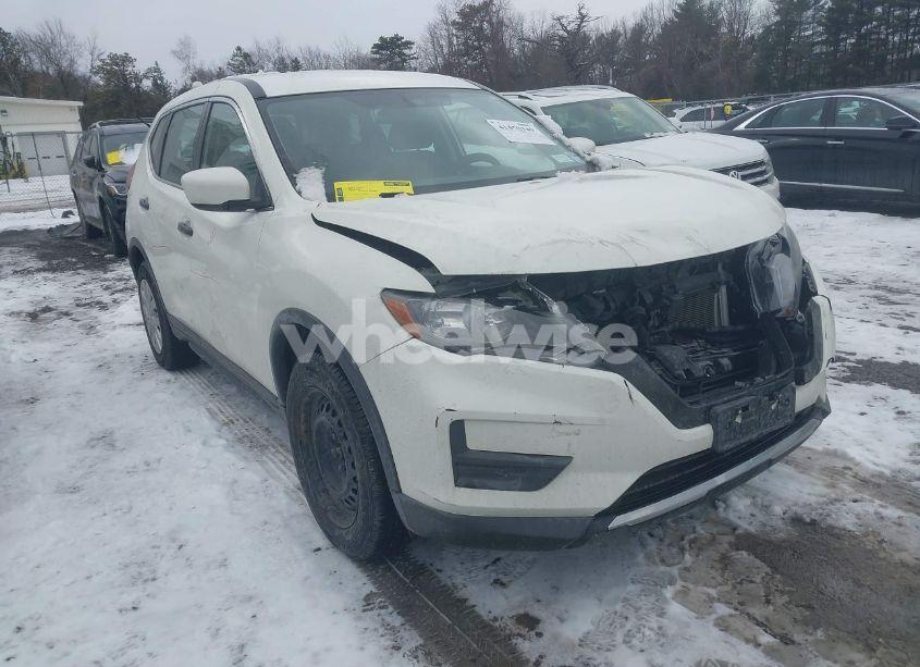 2018 Nissan Rogue S (VIN JN8AT2MV3JW329310) main photo