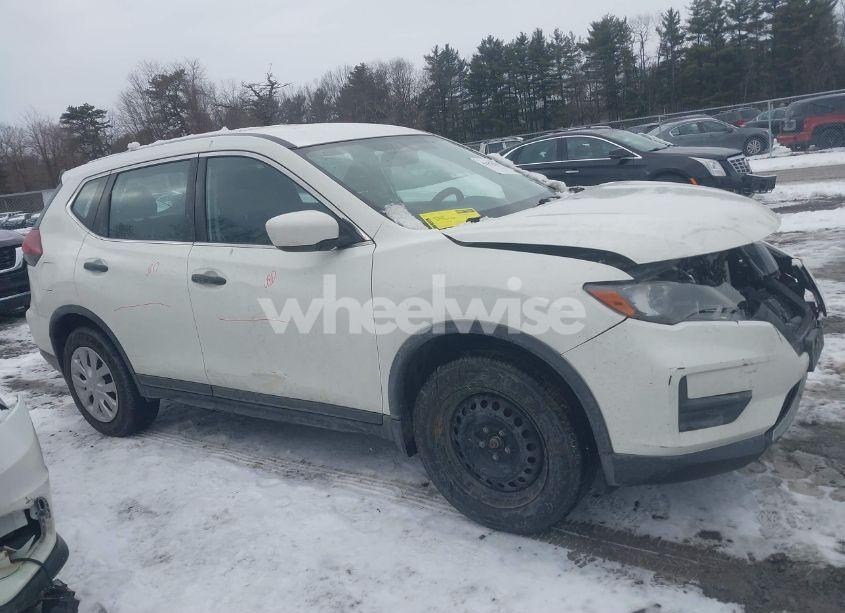 Photo 13 of 2018 Nissan Rogue S (VIN JN8AT2MV3JW329310)