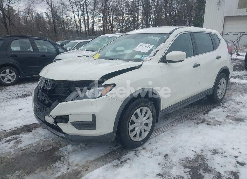 Photo 2 of 2018 Nissan Rogue S (VIN JN8AT2MV3JW329310)