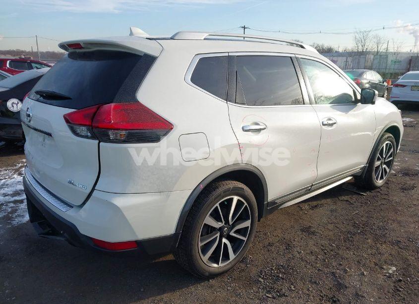 Photo 4 of 2018 Nissan Rogue SL (VIN JN8AT2MV3JW346088)