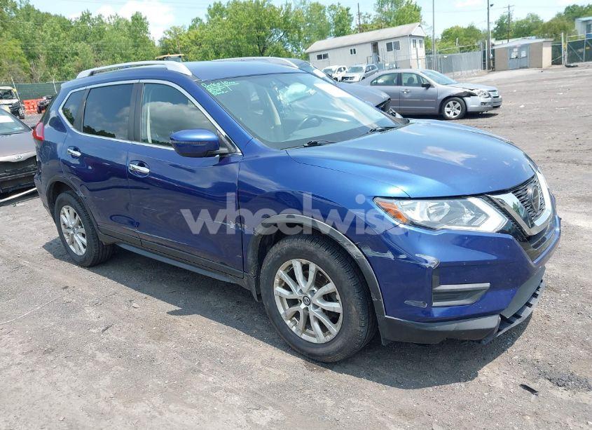 2018 Nissan Rogue SV (VIN JN8AT2MV3JW352649) main photo