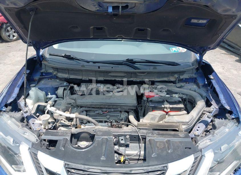 Photo 10 of 2018 Nissan Rogue SV (VIN JN8AT2MV3JW352649)