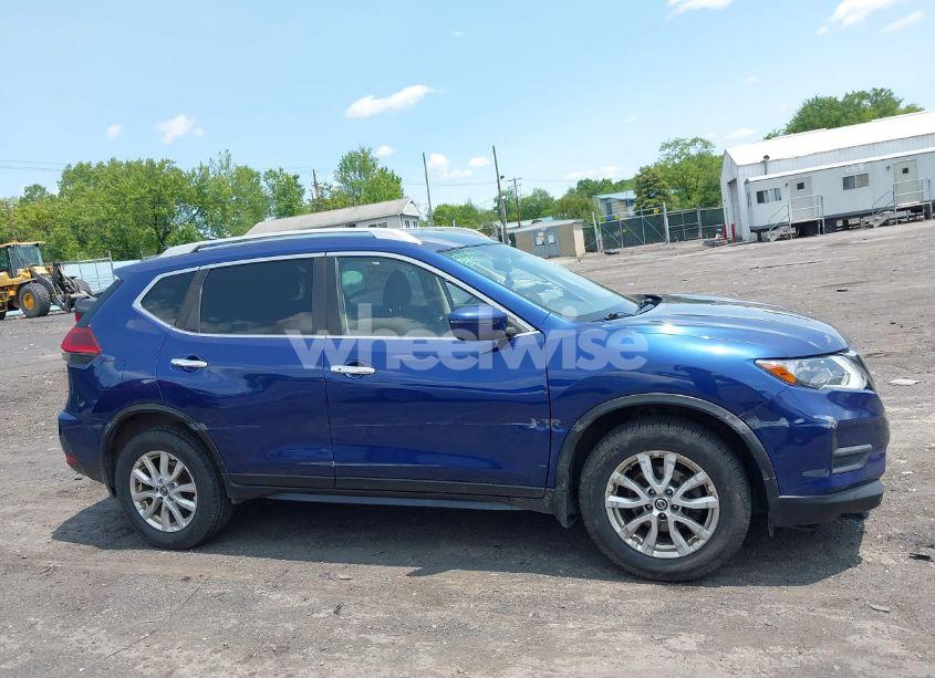 Photo 13 of 2018 Nissan Rogue SV (VIN JN8AT2MV3JW352649)