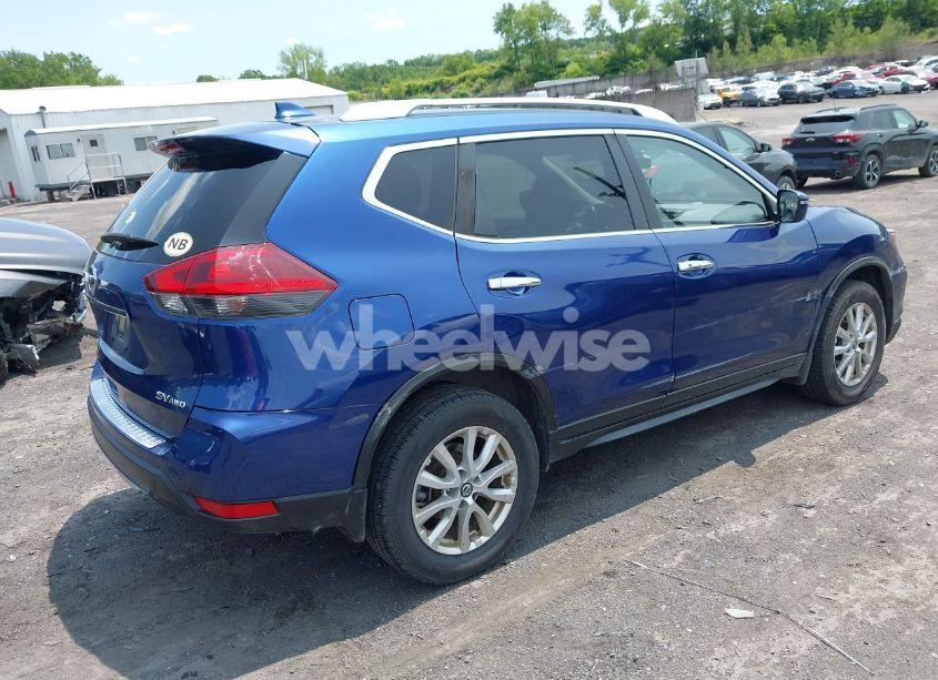 Photo 4 of 2018 Nissan Rogue SV (VIN JN8AT2MV3JW352649)