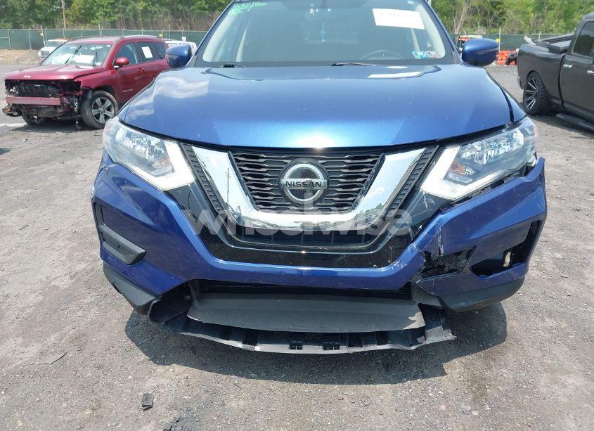 Photo 6 of 2018 Nissan Rogue SV (VIN JN8AT2MV3JW352649)