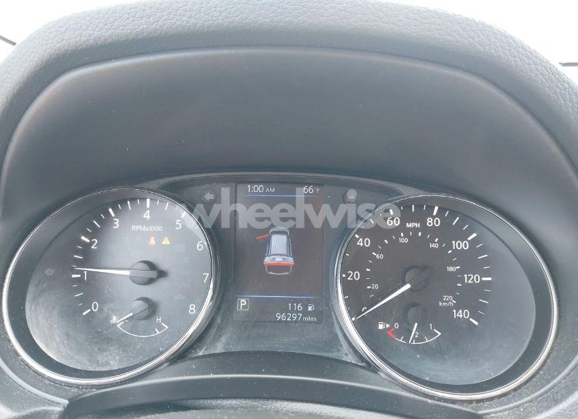 Photo 7 of 2018 Nissan Rogue SV (VIN JN8AT2MV3JW352649)