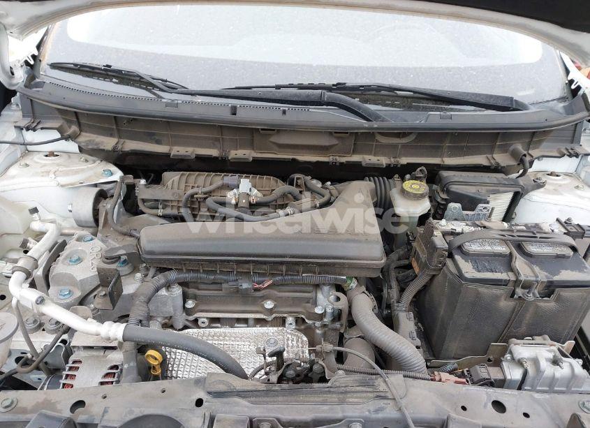 Photo 10 of 2018 Nissan Rogue SV (VIN JN8AT2MV3JW353770)