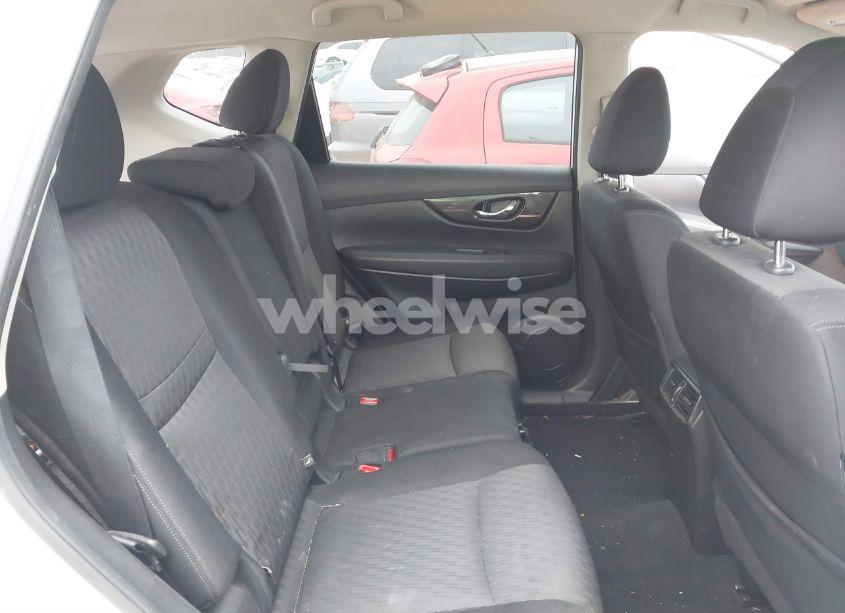 Photo 8 of 2018 Nissan Rogue SV (VIN JN8AT2MV3JW353770)