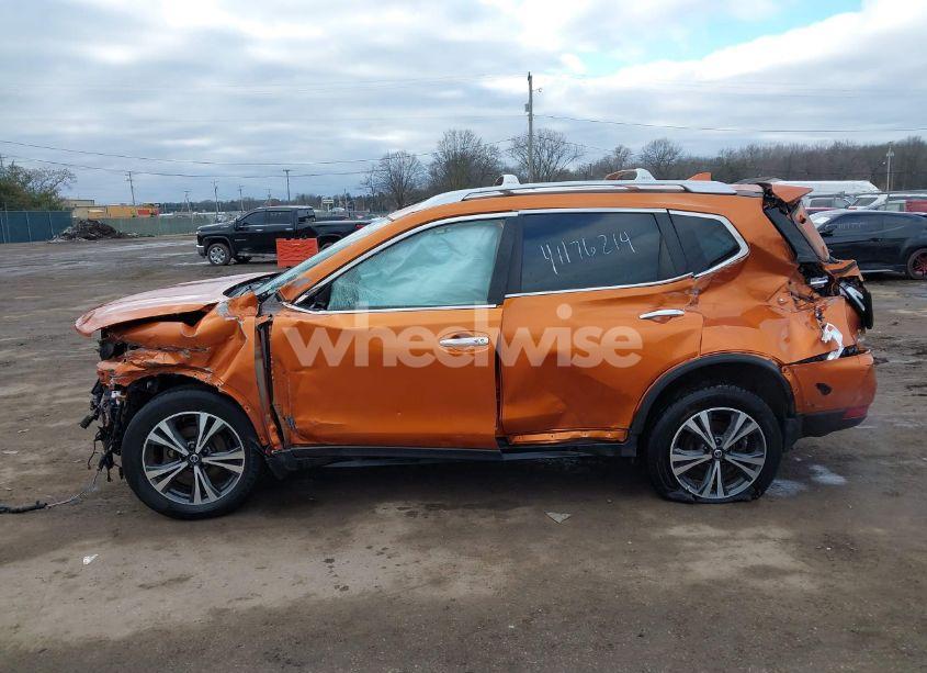 Photo 15 of 2019 Nissan Rogue SV (VIN JN8AT2MV3KW374751)