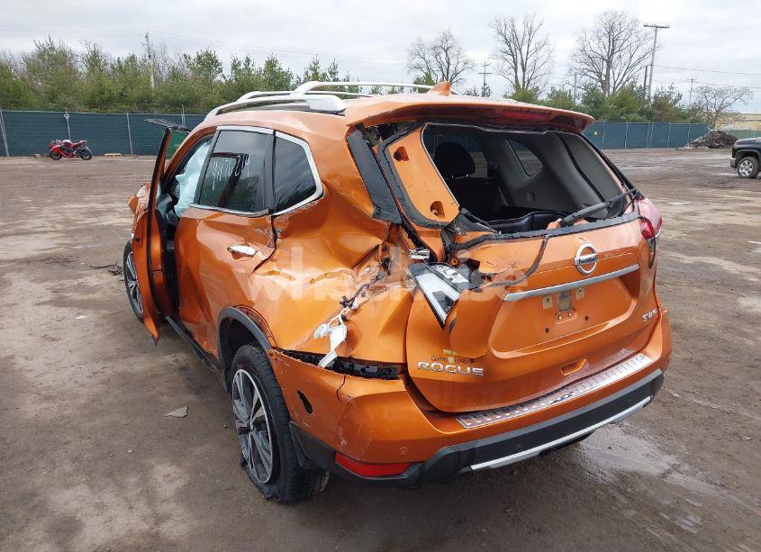 Photo 3 of 2019 Nissan Rogue SV (VIN JN8AT2MV3KW374751)