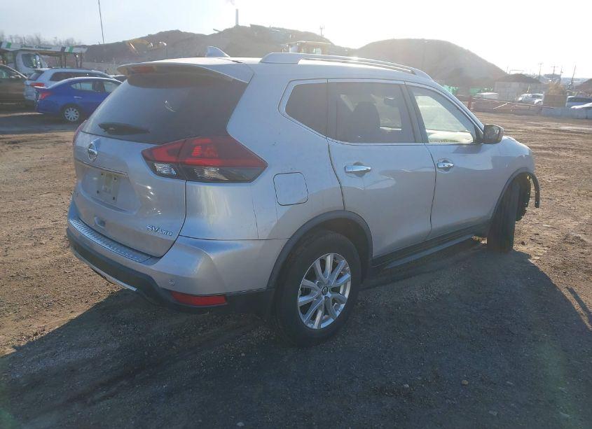 Photo 4 of 2019 Nissan Rogue SV (VIN JN8AT2MV3KW375298)