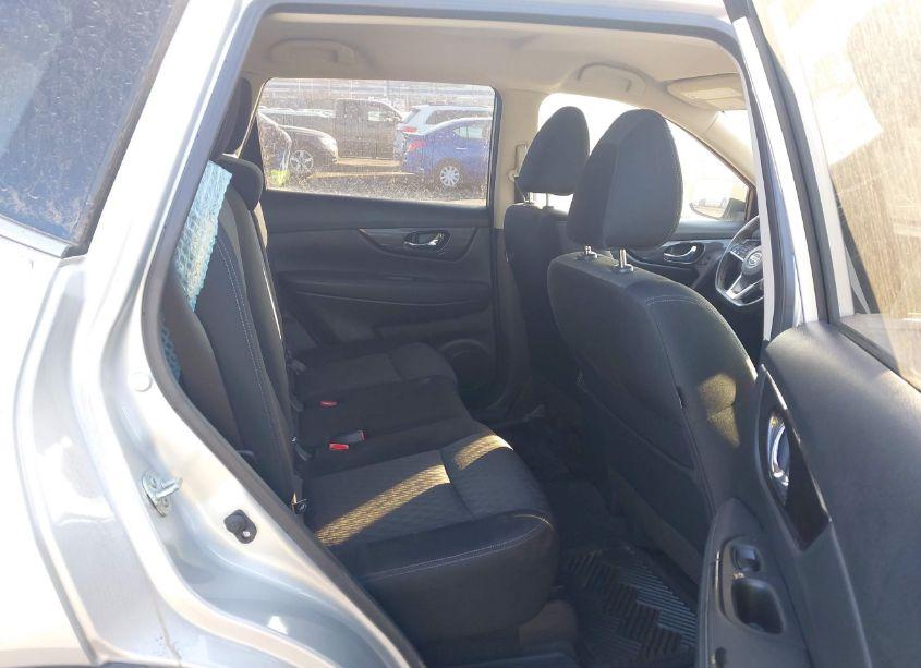 Photo 8 of 2019 Nissan Rogue SV (VIN JN8AT2MV3KW375298)