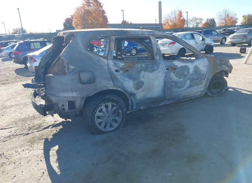 Photo 4 of 2019 Nissan Rogue S (VIN JN8AT2MV3KW387399)