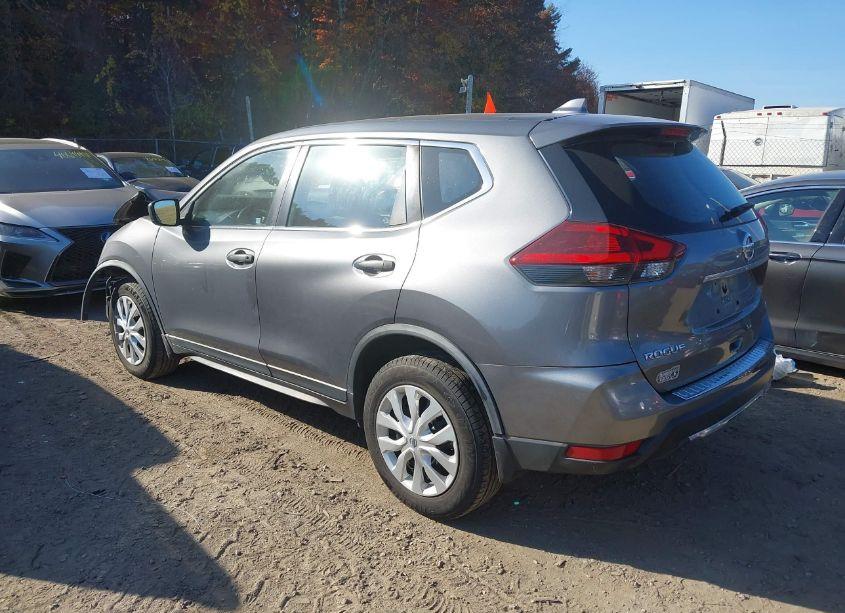 Photo 3 of 2019 Nissan Rogue S (VIN JN8AT2MV3KW389086)
