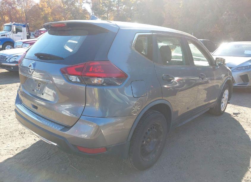 Photo 4 of 2019 Nissan Rogue S (VIN JN8AT2MV3KW389086)