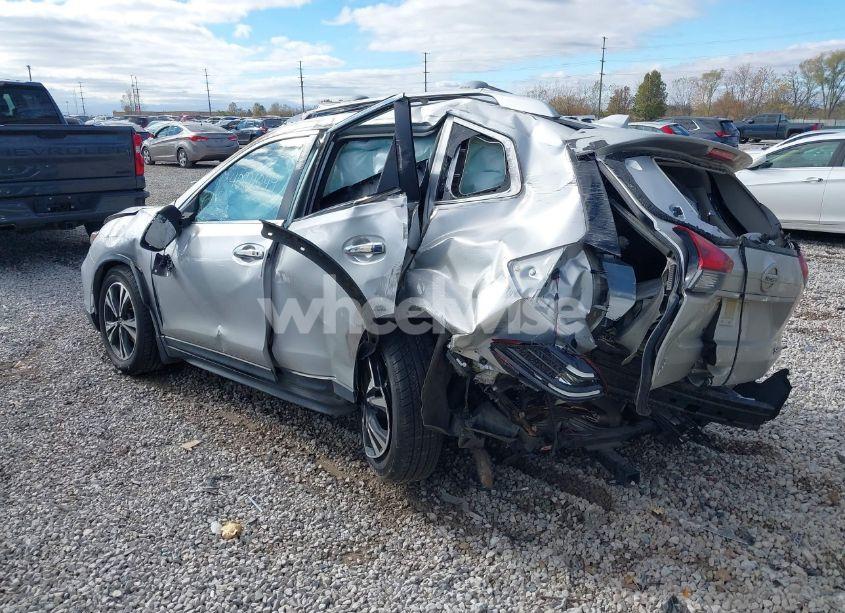 Photo 3 of 2020 Nissan Rogue SV INTELLIGENT AWD (VIN JN8AT2MV3LW101570)