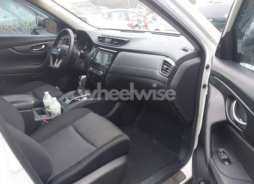 Photo 5 of 2020 Nissan Rogue SV INTELLIGENT AWD (VIN JN8AT2MV3LW106297)