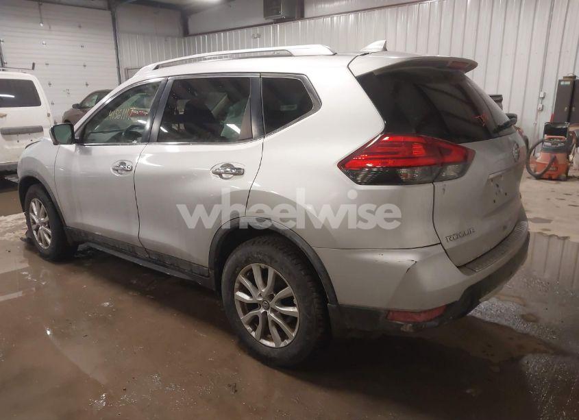 Photo 3 of 2017 Nissan Rogue SV (VIN JN8AT2MV4HW010718)