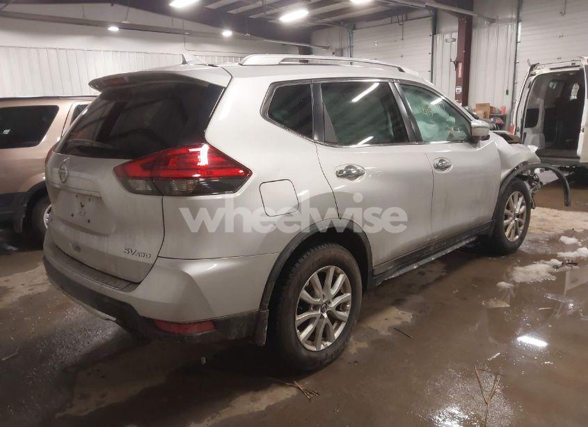 Photo 4 of 2017 Nissan Rogue SV (VIN JN8AT2MV4HW010718)
