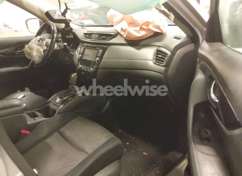 Photo 5 of 2017 Nissan Rogue SV (VIN JN8AT2MV4HW010718)