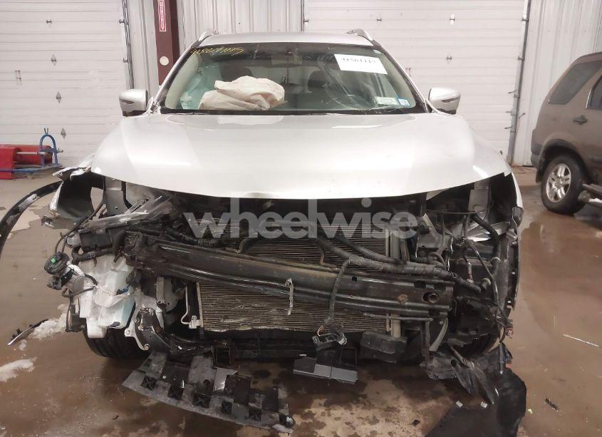 Photo 6 of 2017 Nissan Rogue SV (VIN JN8AT2MV4HW010718)