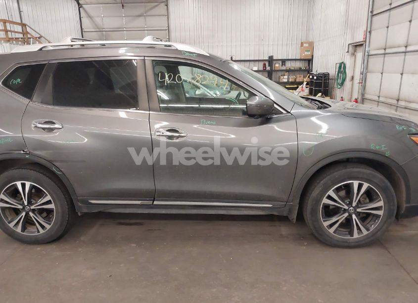 Photo 14 of 2017 Nissan Rogue SL (VIN JN8AT2MV4HW016101)