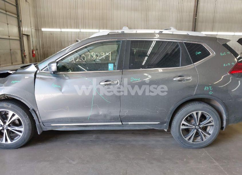 Photo 15 of 2017 Nissan Rogue SL (VIN JN8AT2MV4HW016101)