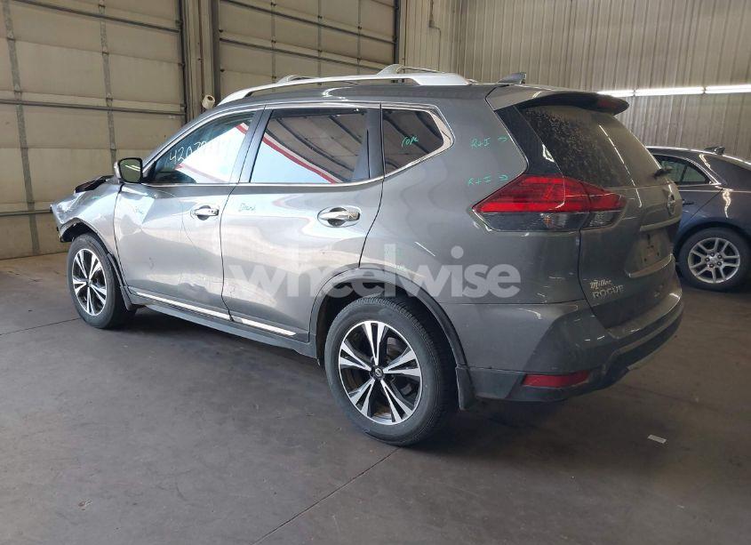 Photo 3 of 2017 Nissan Rogue SL (VIN JN8AT2MV4HW016101)