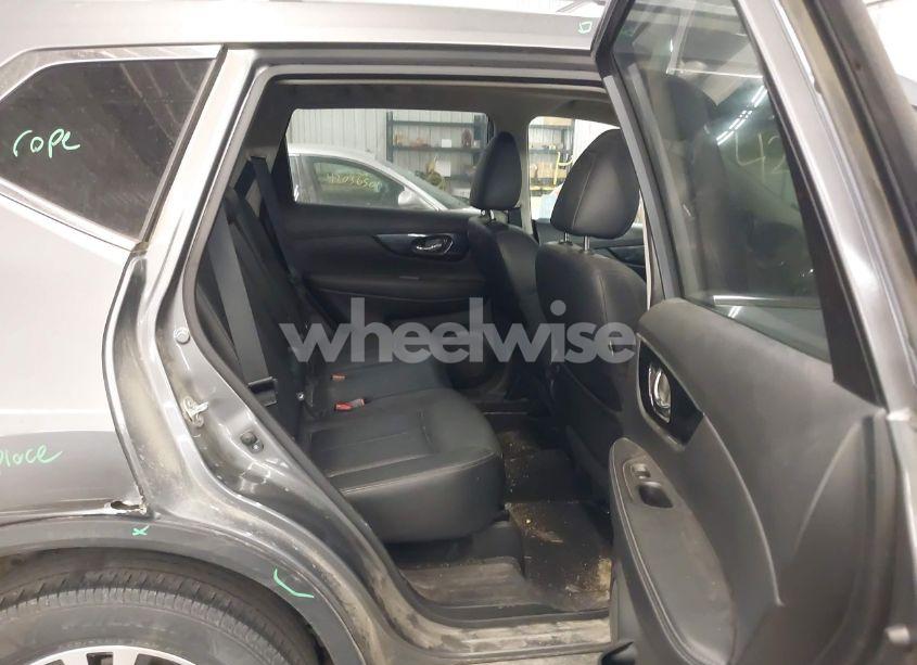 Photo 8 of 2017 Nissan Rogue SL (VIN JN8AT2MV4HW016101)