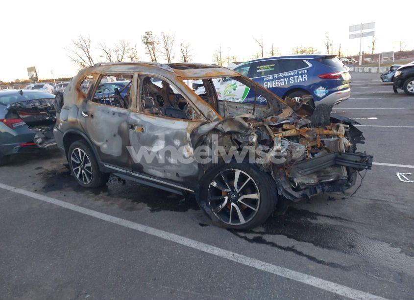 2017 Nissan Rogue SL (VIN JN8AT2MV4HW016471) main photo