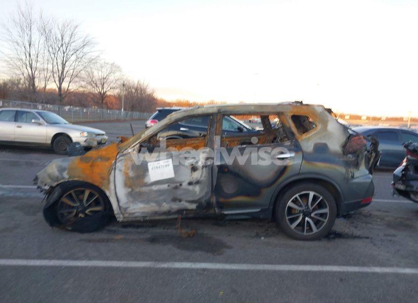 Photo 13 of 2017 Nissan Rogue SL (VIN JN8AT2MV4HW016471)