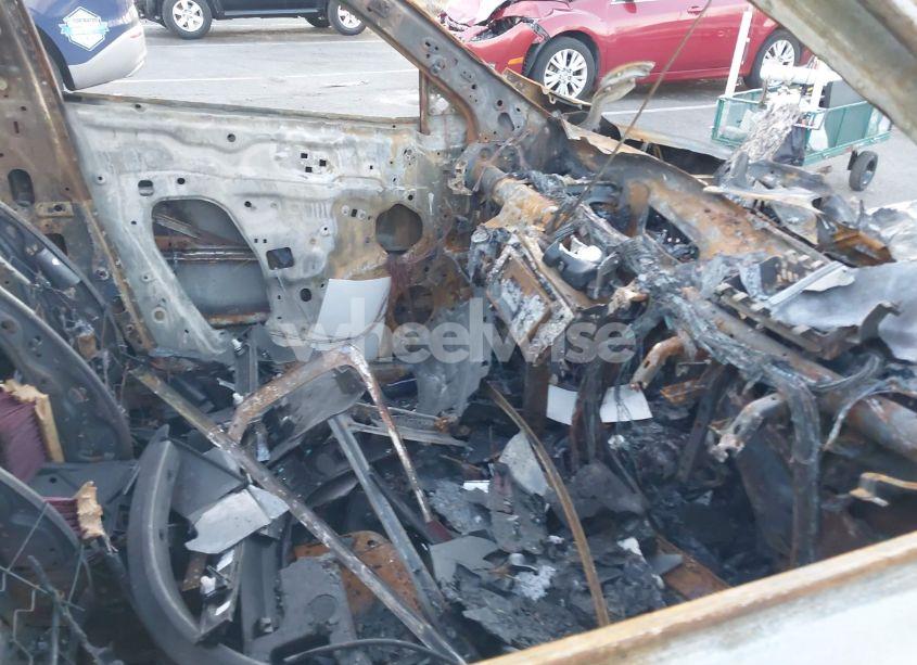 Photo 5 of 2017 Nissan Rogue SL (VIN JN8AT2MV4HW016471)