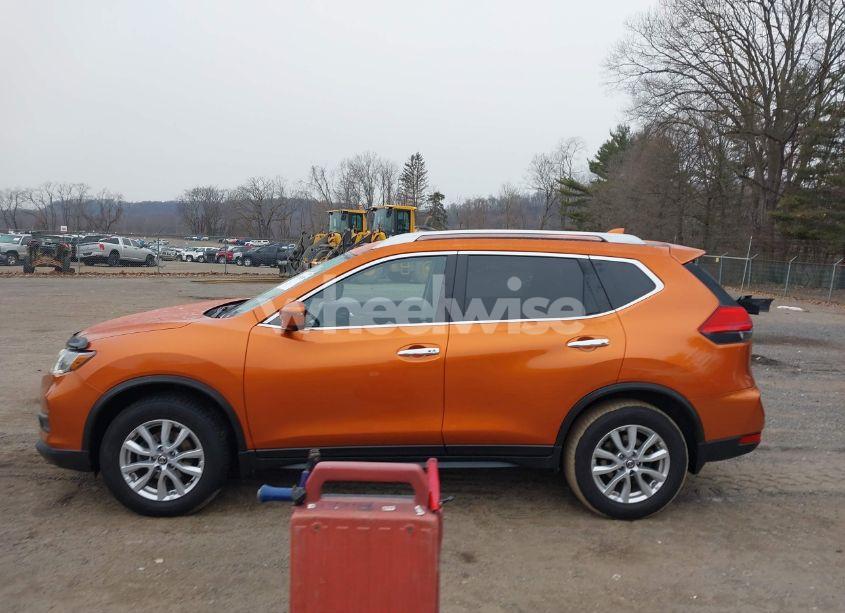 Photo 14 of 2017 Nissan Rogue SV (VIN JN8AT2MV4HW018169)