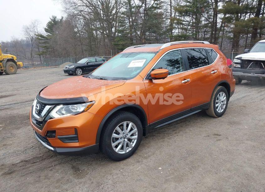 Photo 2 of 2017 Nissan Rogue SV (VIN JN8AT2MV4HW018169)