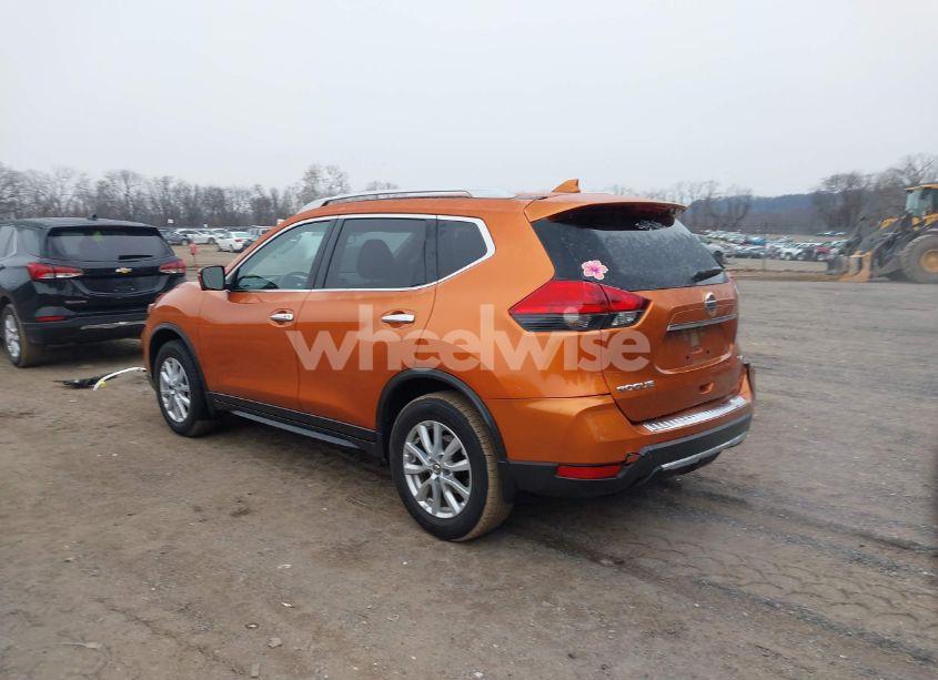 Photo 3 of 2017 Nissan Rogue SV (VIN JN8AT2MV4HW018169)