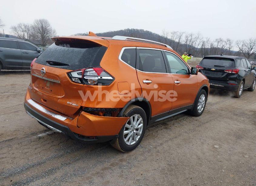 Photo 4 of 2017 Nissan Rogue SV (VIN JN8AT2MV4HW018169)