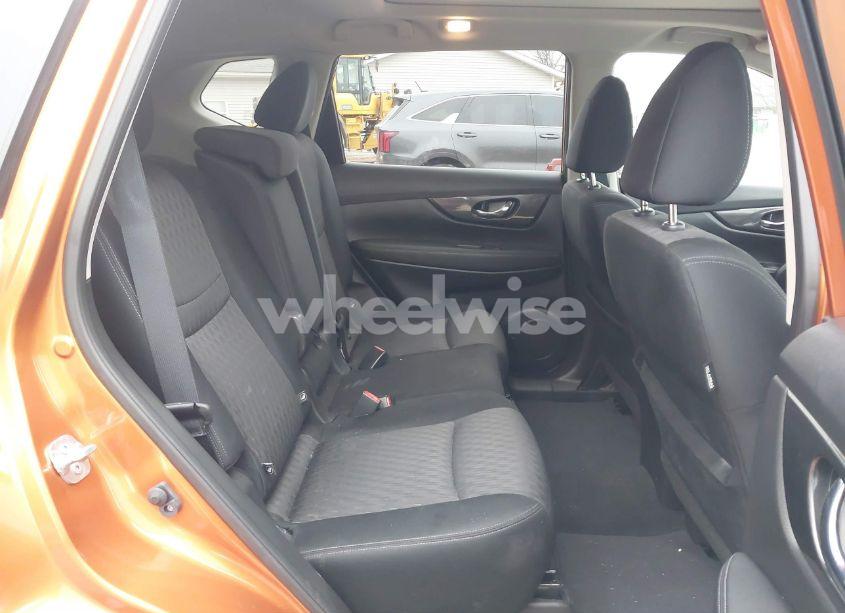 Photo 8 of 2017 Nissan Rogue SV (VIN JN8AT2MV4HW018169)