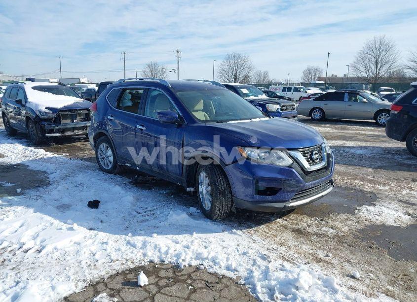 2017 Nissan Rogue SV (VIN JN8AT2MV4HW019905) main photo