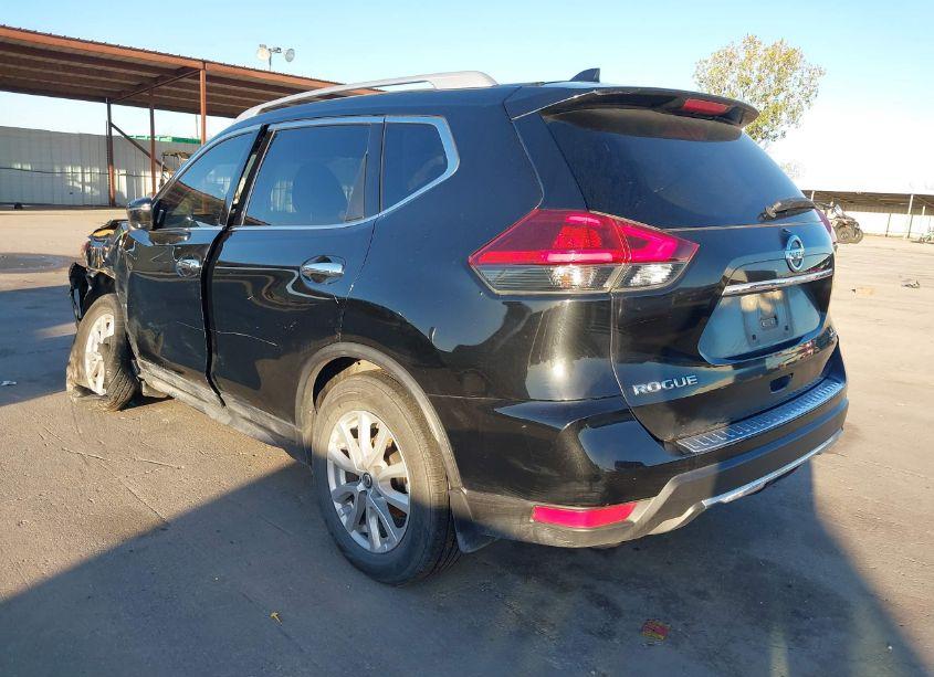 Photo 3 of 2018 Nissan Rogue SV (VIN JN8AT2MV4JW301595)