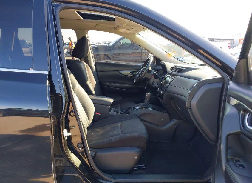 Photo 5 of 2018 Nissan Rogue SV (VIN JN8AT2MV4JW301595)