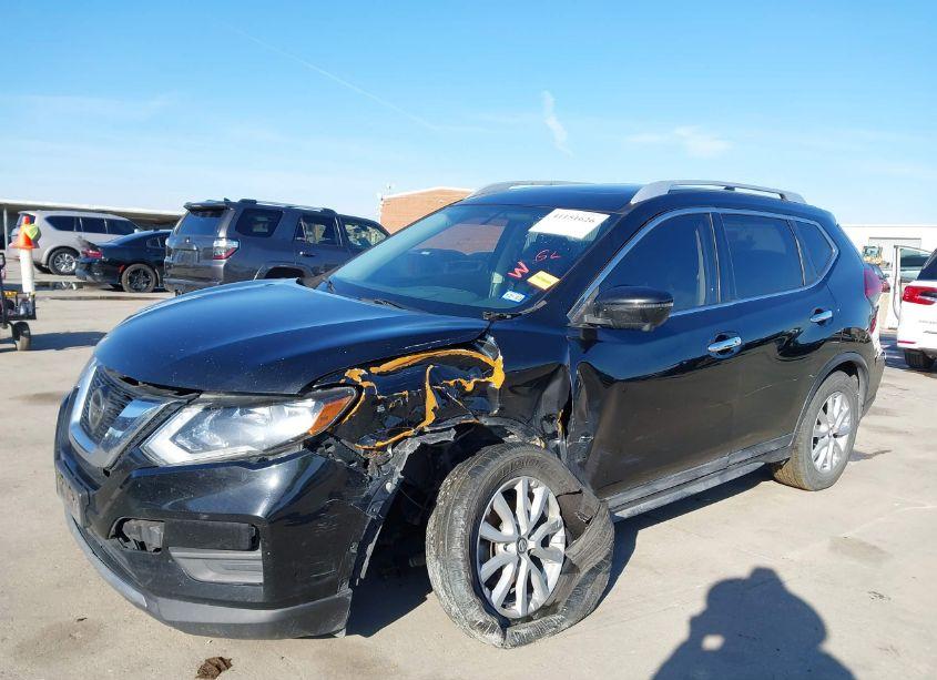 Photo 6 of 2018 Nissan Rogue SV (VIN JN8AT2MV4JW301595)