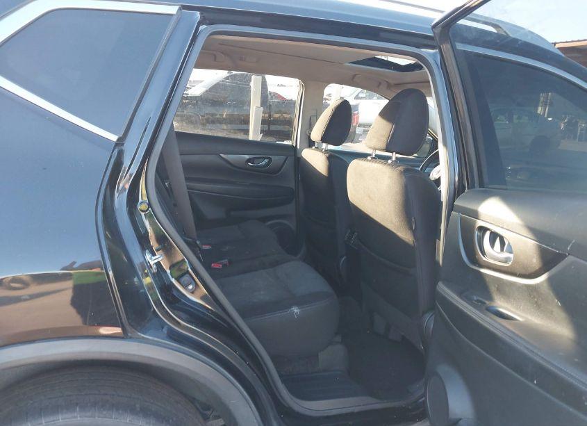 Photo 8 of 2018 Nissan Rogue SV (VIN JN8AT2MV4JW301595)