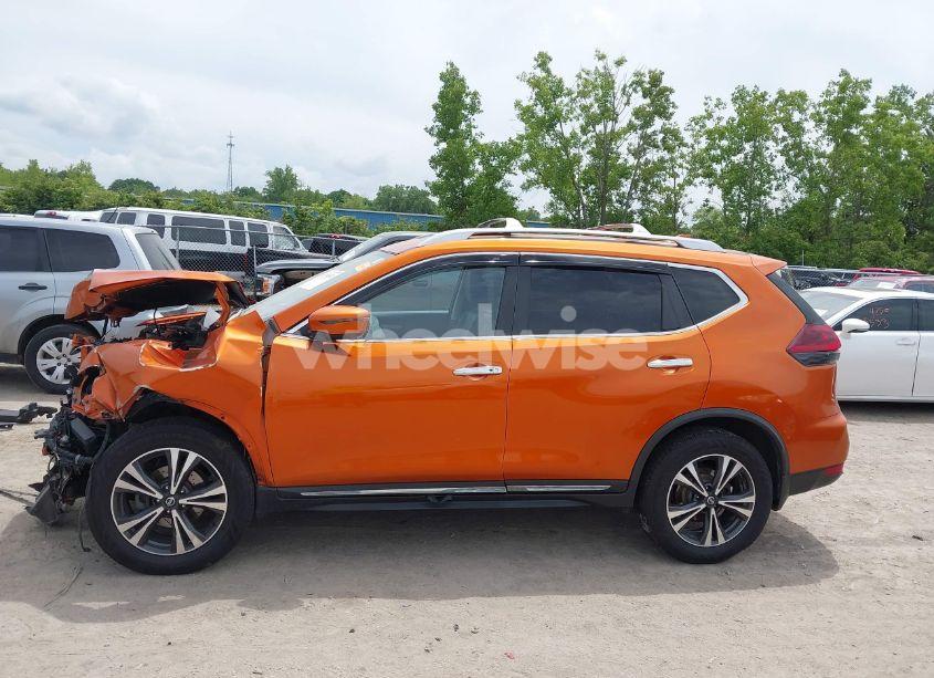 Photo 14 of 2018 Nissan Rogue SL (VIN JN8AT2MV4JW306053)