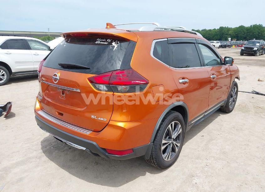 Photo 4 of 2018 Nissan Rogue SL (VIN JN8AT2MV4JW306053)